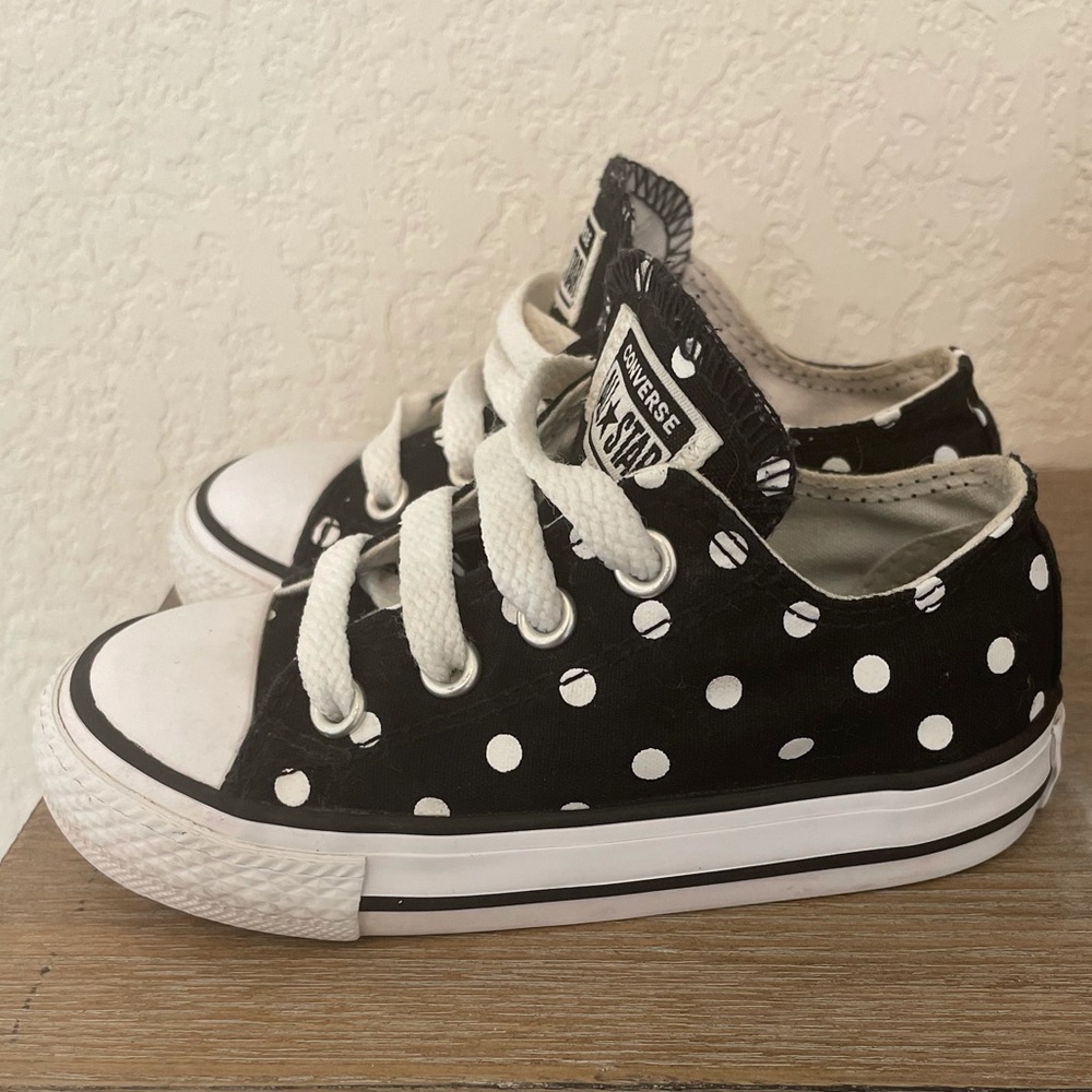 Converse Chuck Taylor. Infant size 6